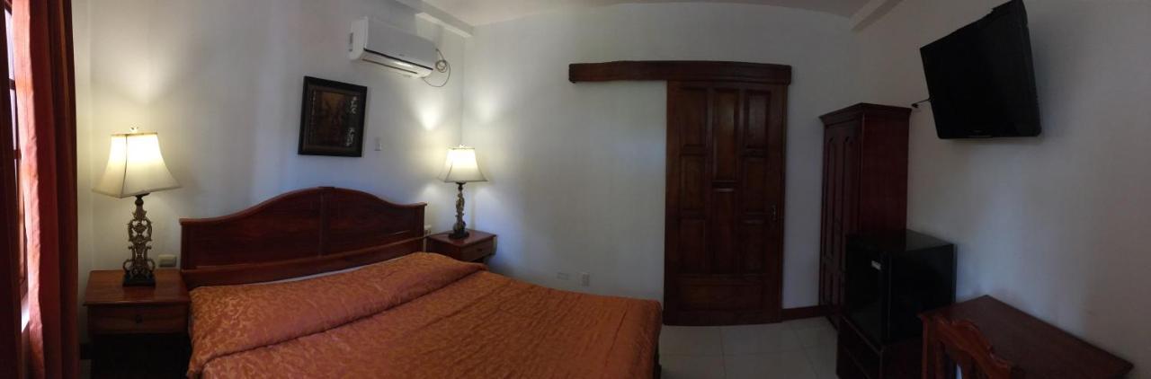 Hotel Los Higuerones Paso Canoas Eksteriør billede
